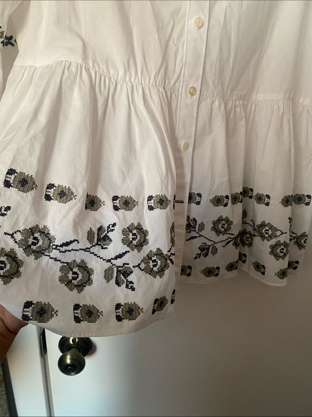 KATE SPADE White Peplum Cotton Top with Embroidery! - Picture 6 of 9